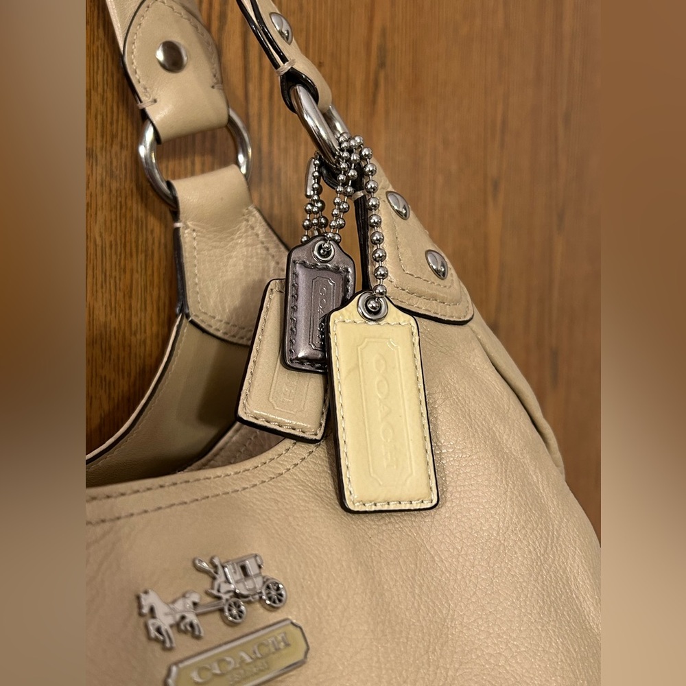 Coach Tan Leather Shoulder Bag - Picture 5 of 14
